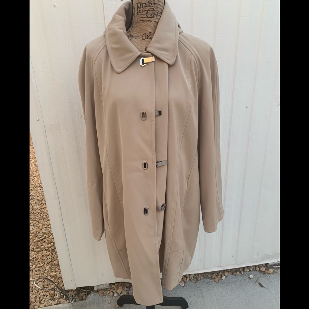London Fog Tan Single-Breasted Trench with Toggle Closures